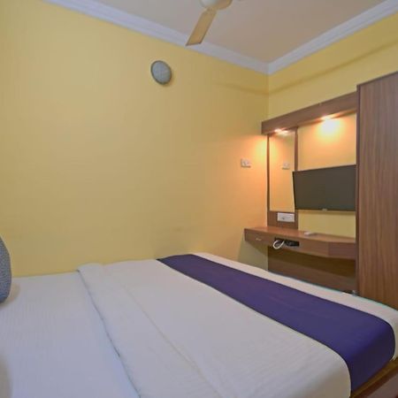 Hotel Jingle Inn コルカタ エクステリア 写真