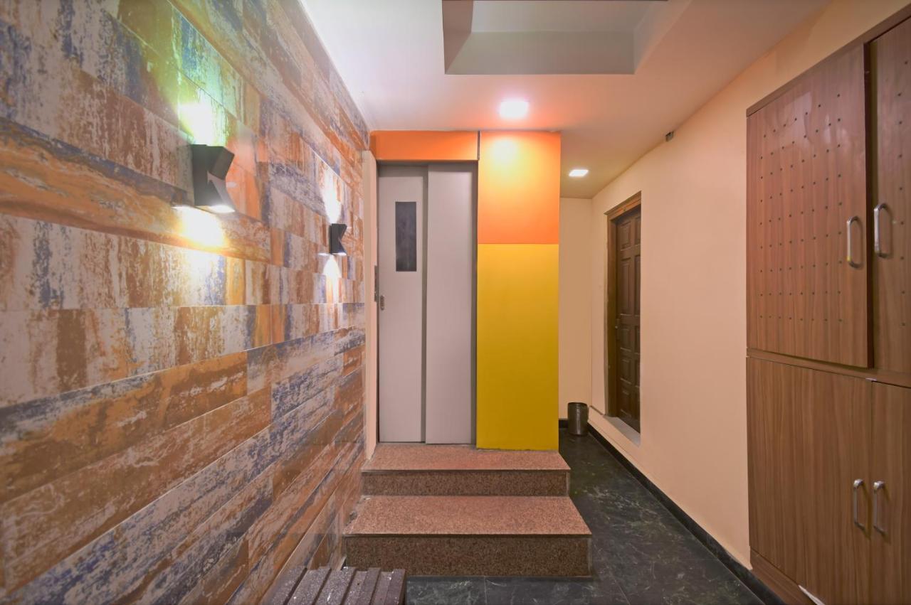 Hotel Jingle Inn コルカタ エクステリア 写真